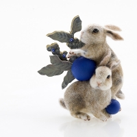 http://k-artjewelry.com/files/gimgs/th-125_서예슬_Blueberry Rabbits.jpg
